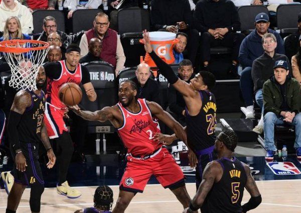 万博体育APP 轰24+5+4！小卡归来再扎心湖人，雷迪克揭露输球真因